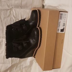 UGG W Alasdair Black Wedge Boot